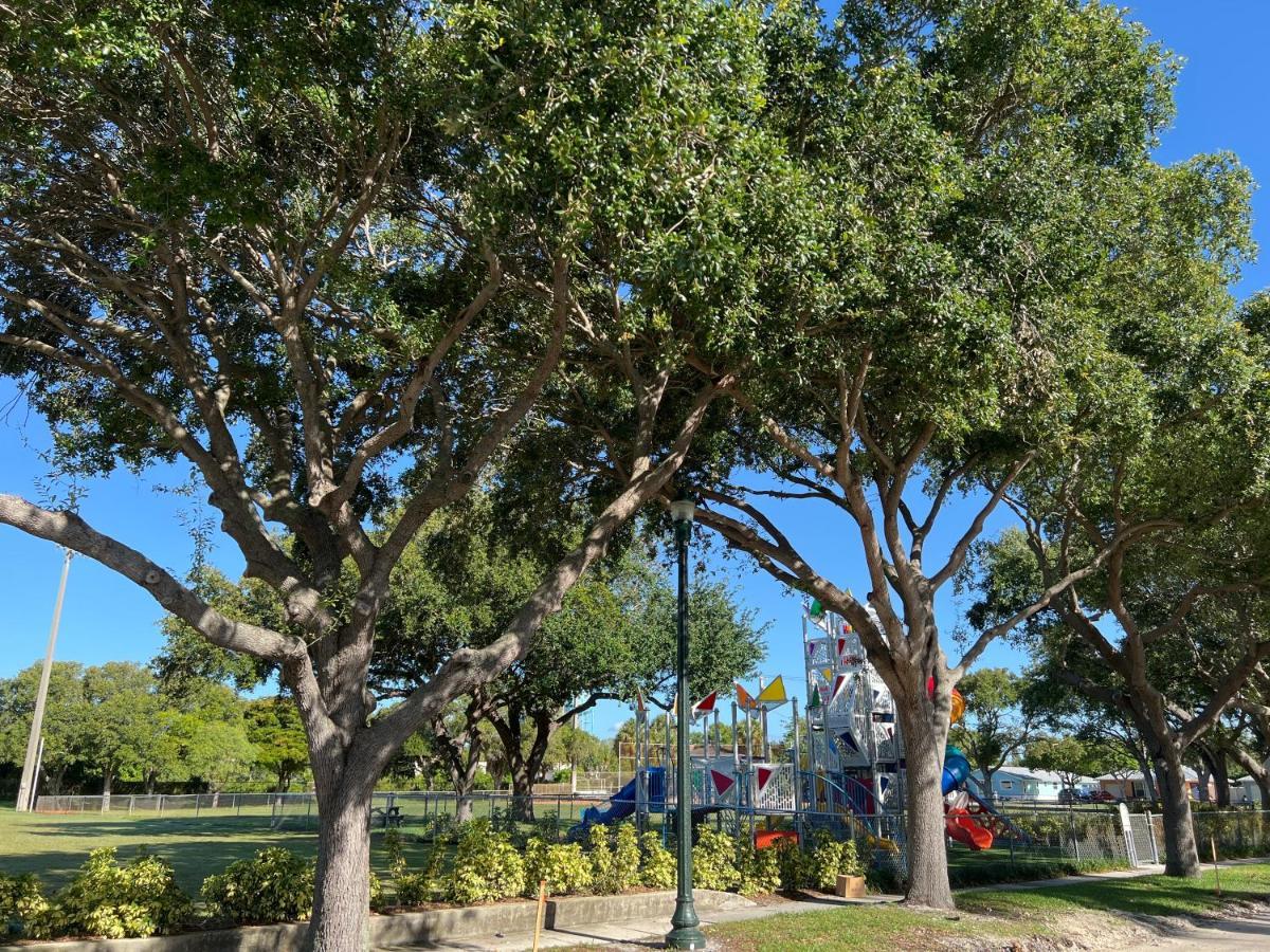 Cozy Studio Near Atlantic Ave W/Private Patio Leilighet Delray Beach Eksteriør bilde